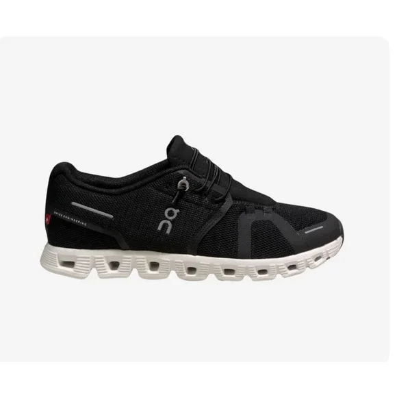 On Running Cloud 5 Sneakers Black White Women's 8 Swiss Engineering - Picture 1 of 9